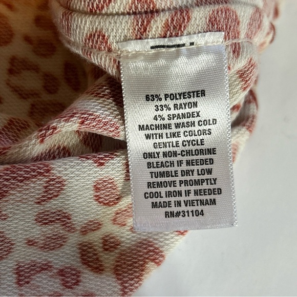 Wonderly Studio Animal Print Short Sleeve Top Size 2X - Picture 4 of 7